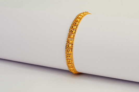 Eirlys Gold Bracelet